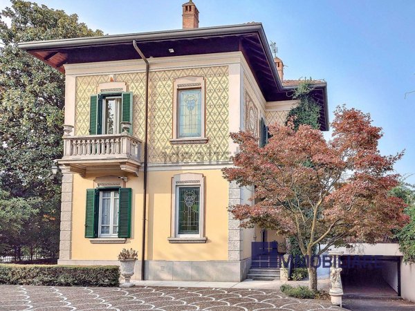 casa indipendente in vendita a Cassano Magnago
