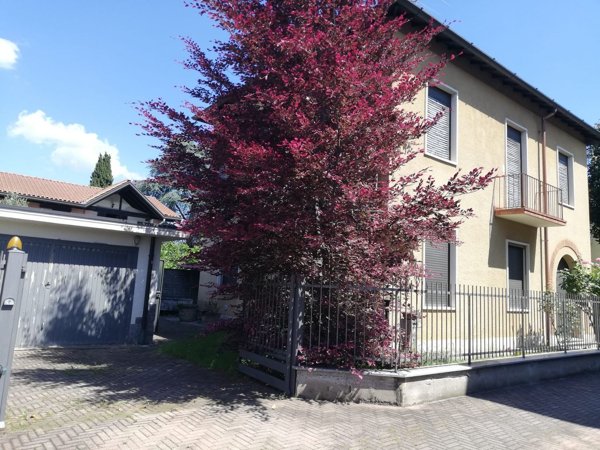 casa indipendente in vendita a Cassano Magnago