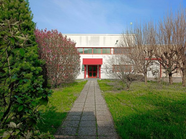 capannone in vendita a Cassano Magnago