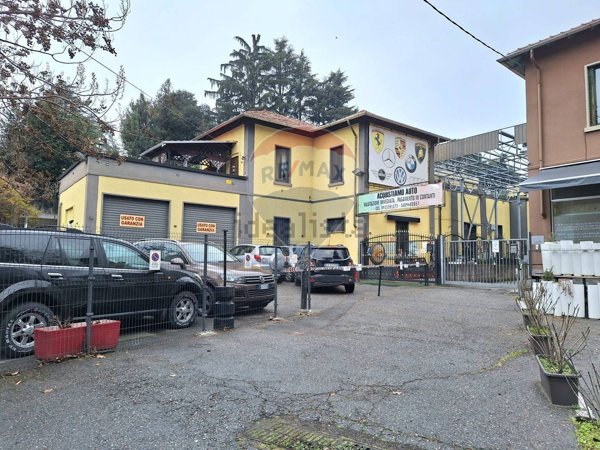 capannone in vendita a Cassano Magnago