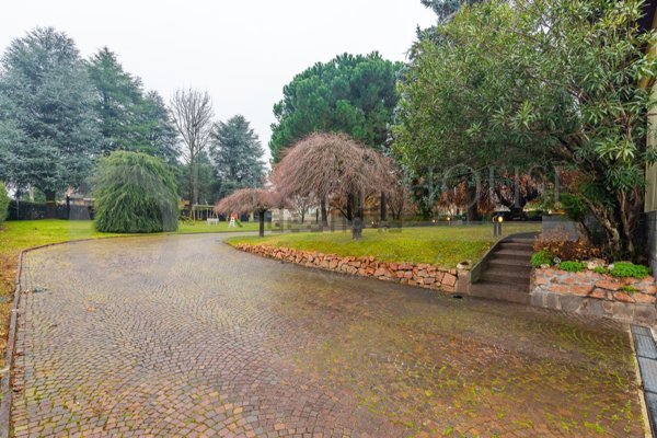 casa indipendente in vendita a Cassano Magnago