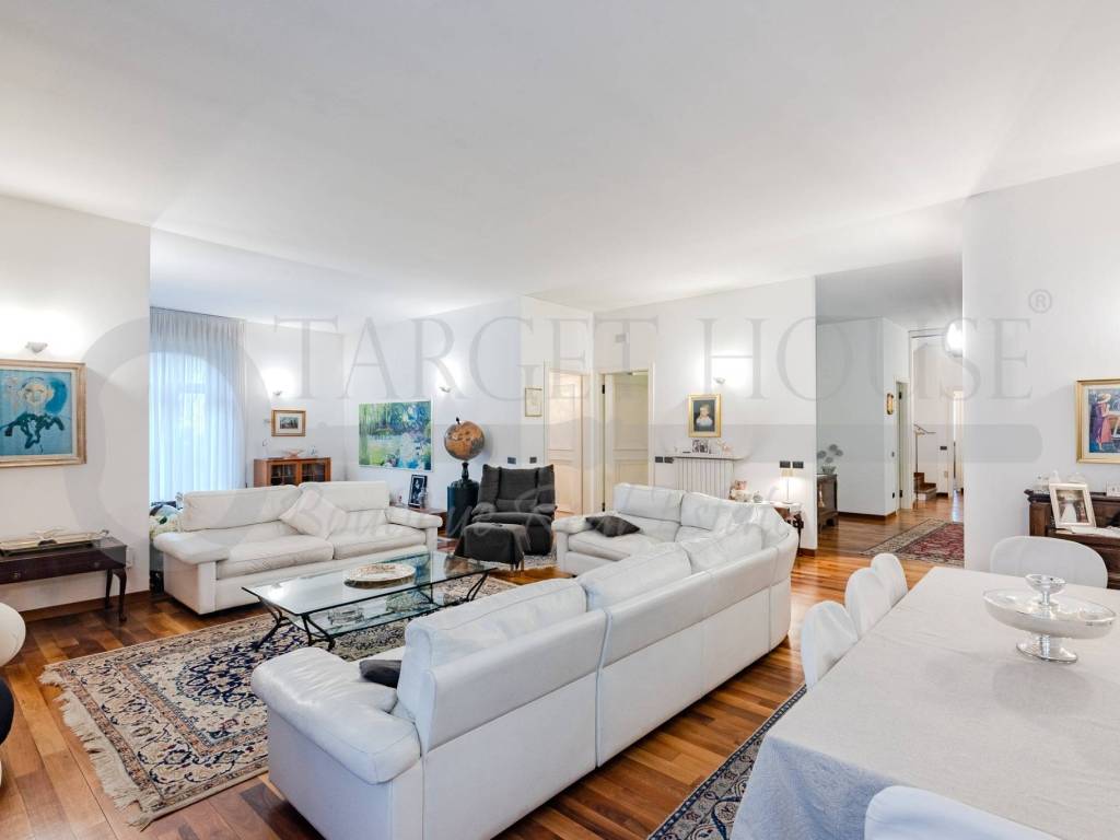 casa indipendente in vendita a Cassano Magnago