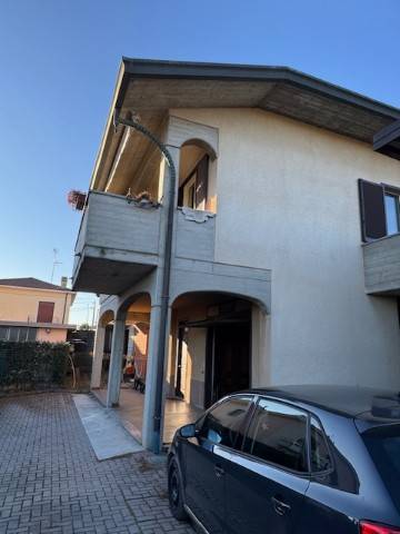 casa indipendente in vendita a Cassano Magnago