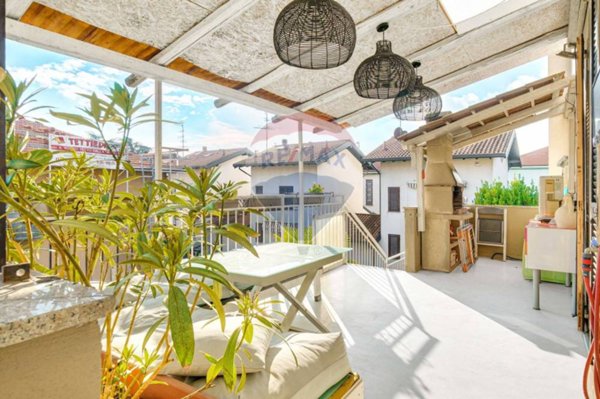 casa indipendente in vendita a Cassano Magnago