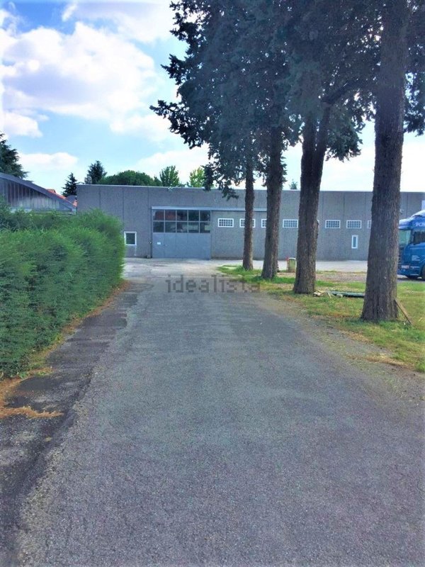 capannone in vendita a Cassano Magnago