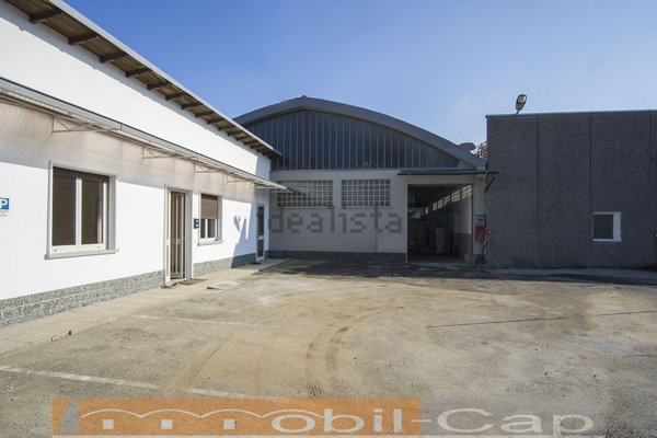 locale di sgombero in vendita a Cassano Magnago