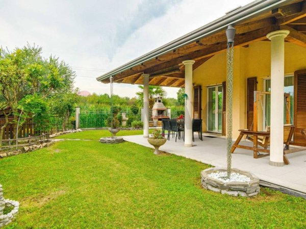 casa indipendente in vendita a Cassano Magnago