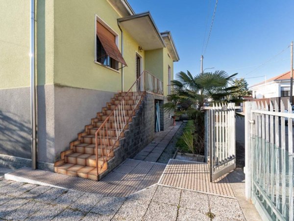 casa indipendente in vendita a Cassano Magnago