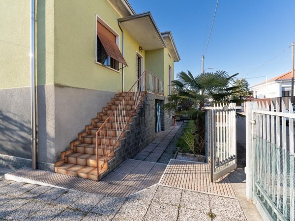 casa indipendente in vendita a Cassano Magnago