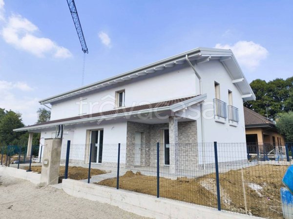 casa indipendente in vendita a Cassano Magnago