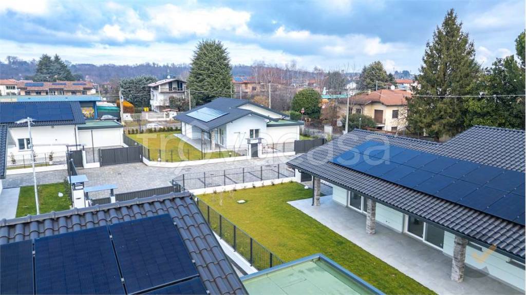 casa indipendente in vendita a Cassano Magnago