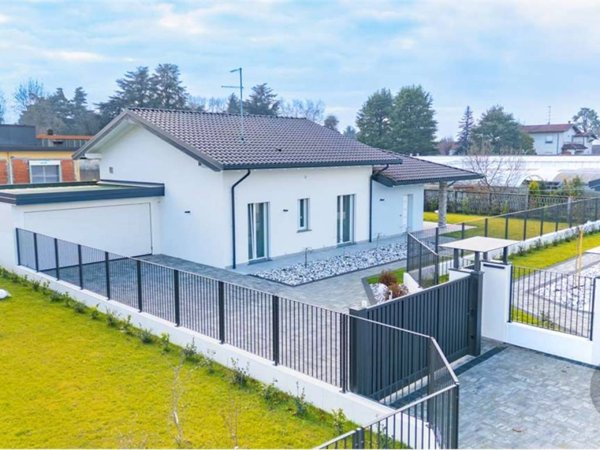 casa indipendente in vendita a Cassano Magnago