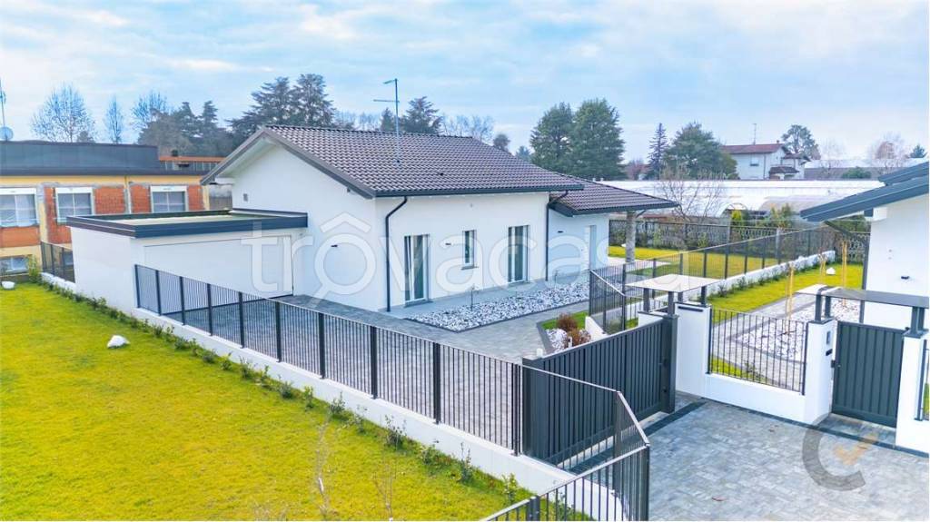 casa indipendente in vendita a Cassano Magnago