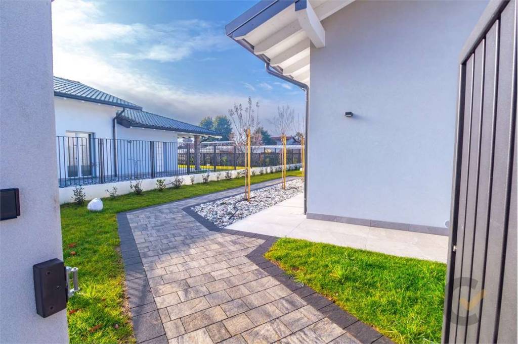 casa indipendente in vendita a Cassano Magnago
