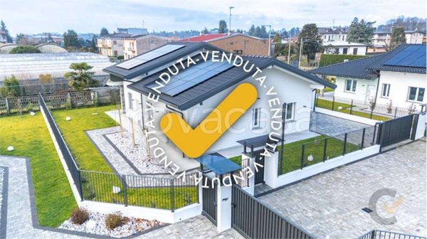casa indipendente in vendita a Cassano Magnago
