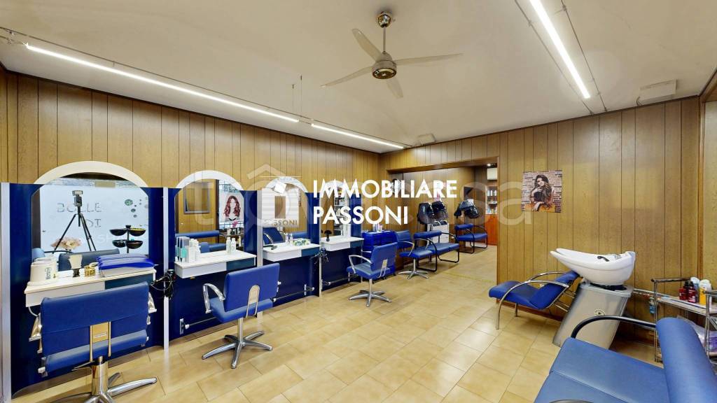 negozio in vendita a Cassano Magnago