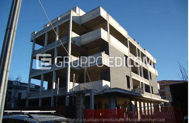 locale commerciale in vendita a Cassano Magnago