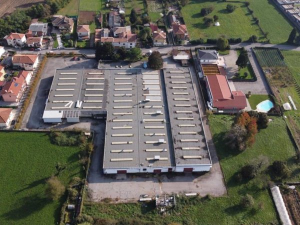 capannone in vendita a Cassano Magnago