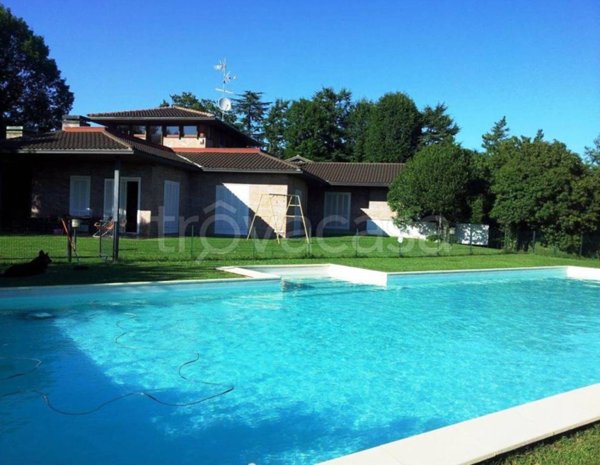 casa indipendente in vendita a Cassano Magnago