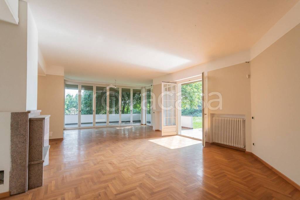 casa indipendente in vendita a Cassano Magnago