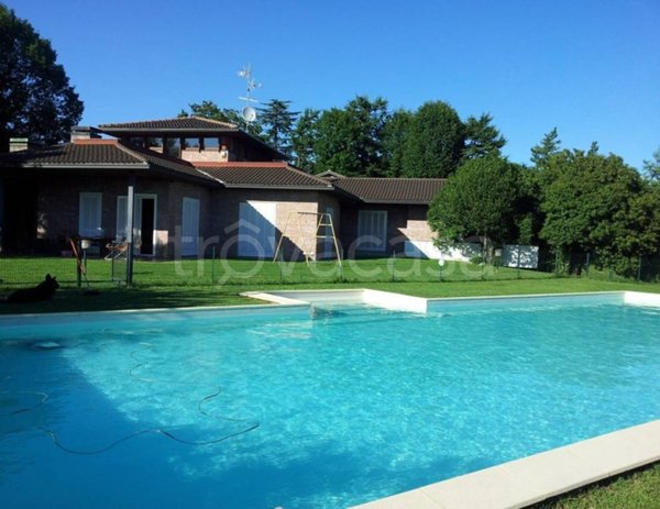 casa indipendente in vendita a Cassano Magnago
