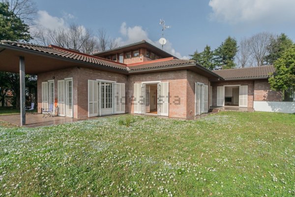casa indipendente in vendita a Cassano Magnago