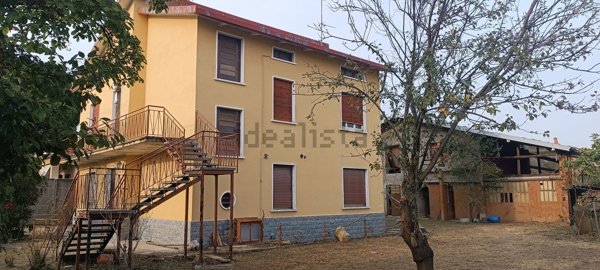casa indipendente in vendita a Cassano Magnago