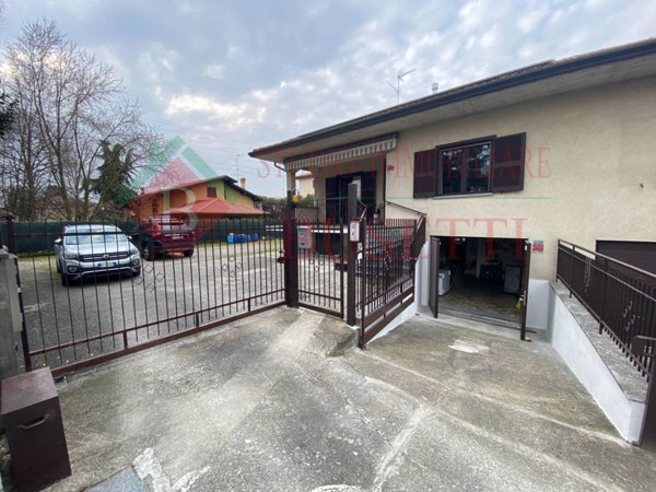 casa indipendente in vendita a Cassano Magnago
