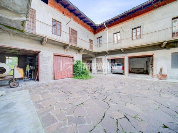 casa indipendente in vendita a Cassano Magnago