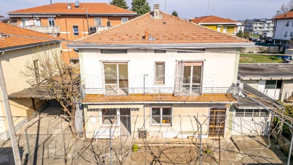 casa indipendente in vendita a Cassano Magnago