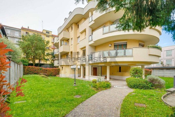 appartamento in vendita a Cassano Magnago