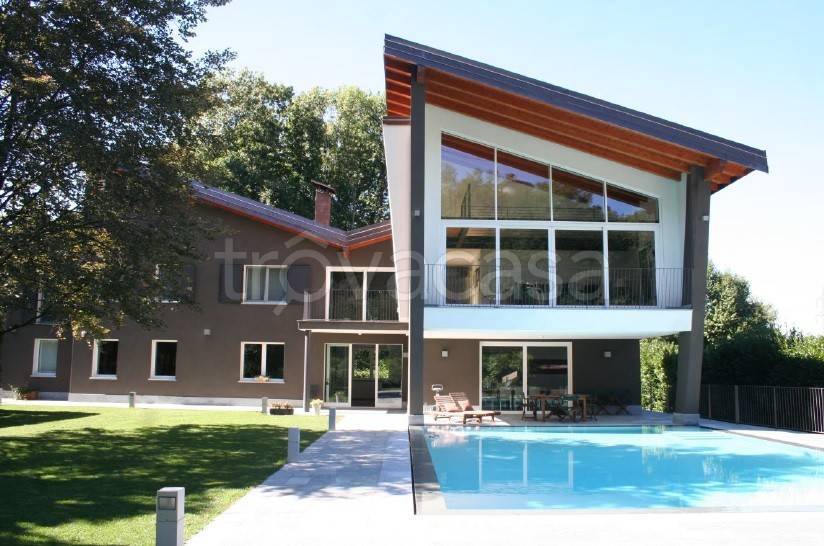 casa indipendente in vendita a Cassano Magnago