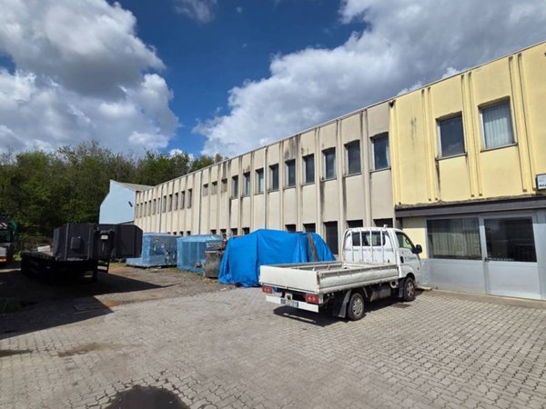 capannone in vendita a Cassano Magnago