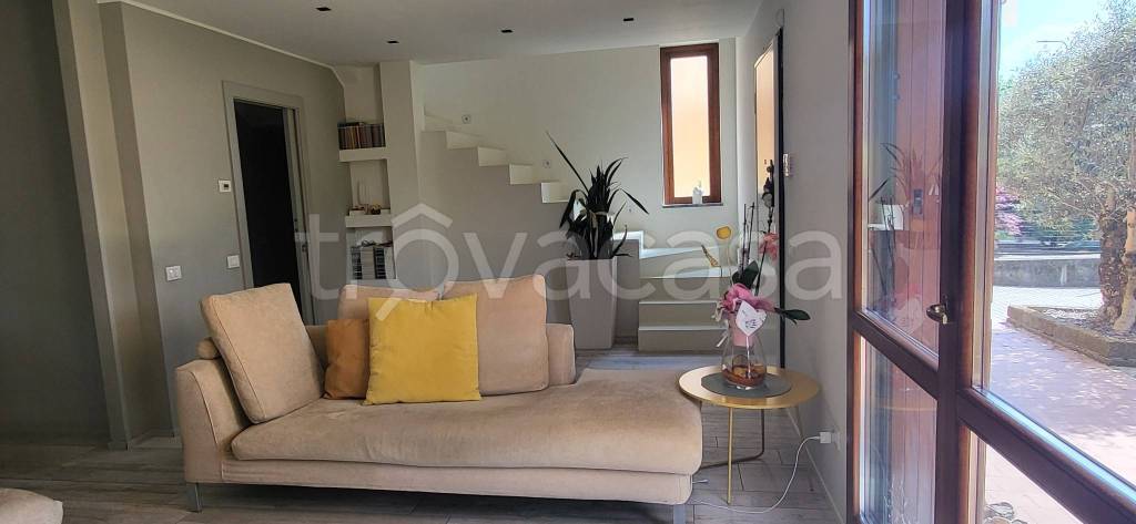 casa indipendente in vendita a Cassano Magnago
