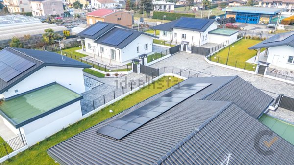 casa indipendente in vendita a Cassano Magnago