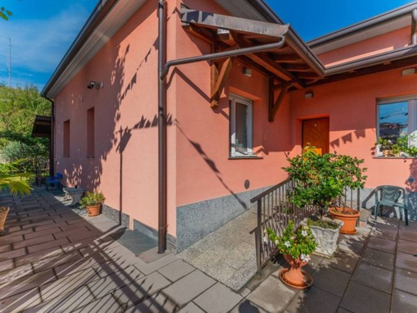 casa indipendente in vendita a Cassano Magnago