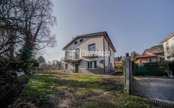 casa indipendente in vendita a Cassano Magnago