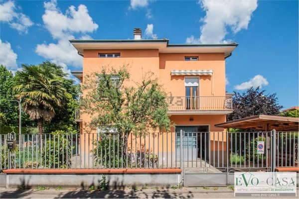 casa indipendente in vendita a Cassano Magnago