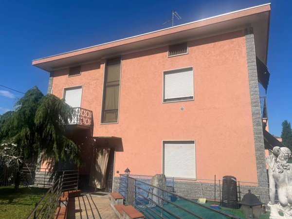 casa indipendente in vendita a Cassano Magnago