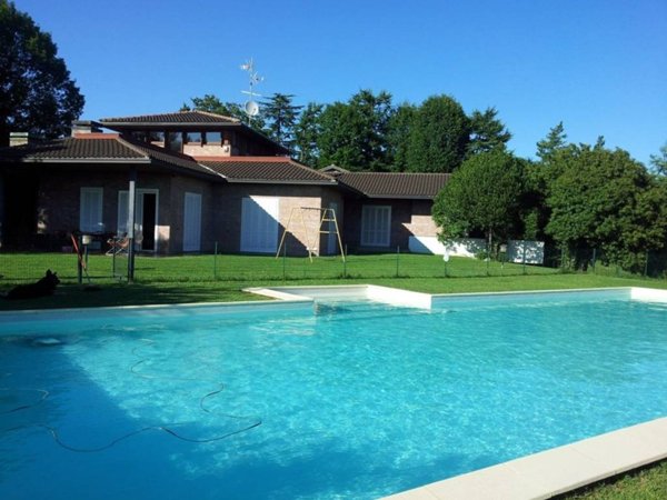 casa indipendente in vendita a Cassano Magnago