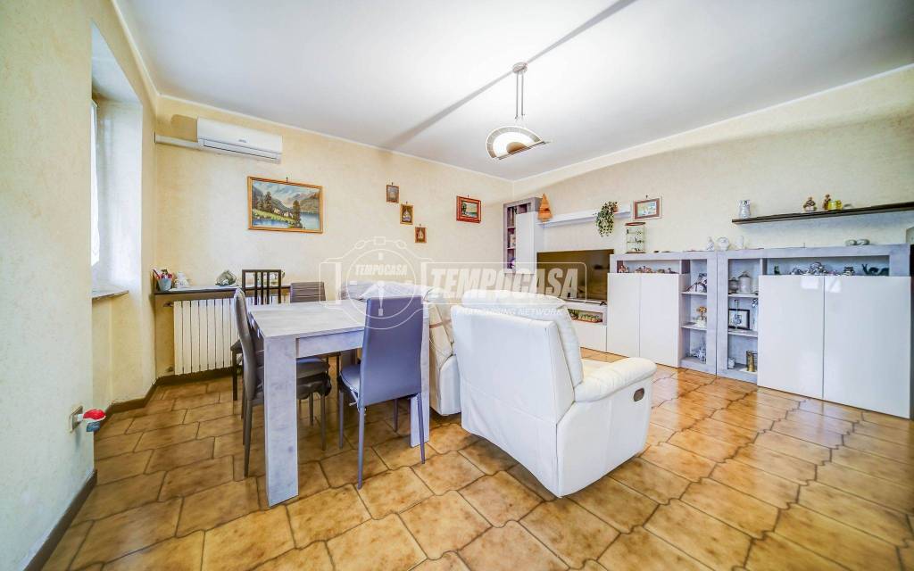 casa indipendente in vendita a Cassano Magnago