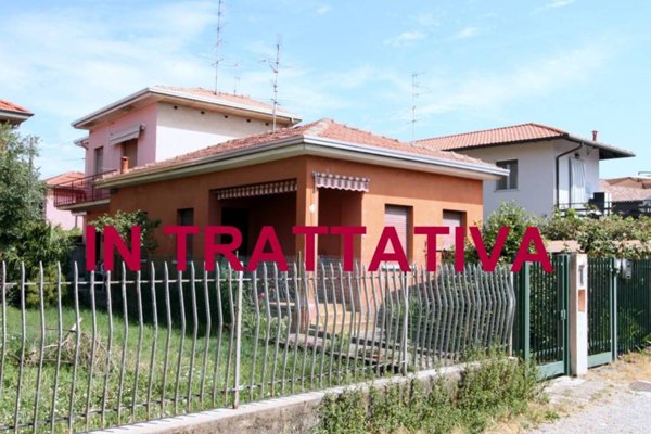 casa indipendente in vendita a Cassano Magnago