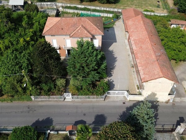 casa indipendente in vendita a Cassano Magnago