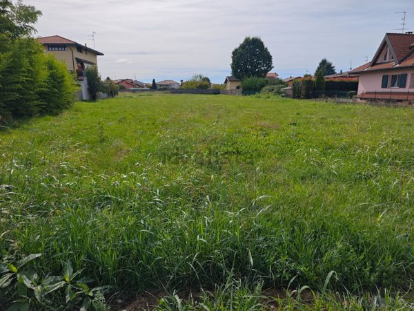 terreno in vendita a Cassano Magnago