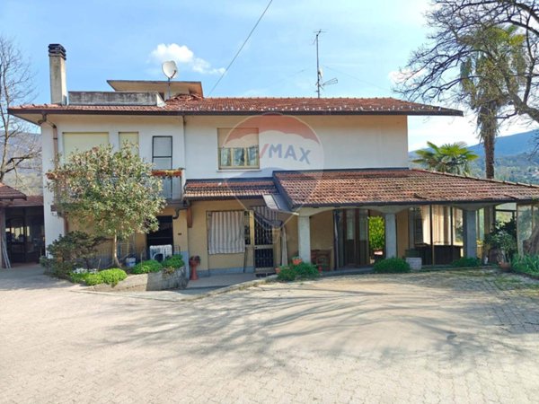 casa indipendente in vendita a Cassano Valcuvia