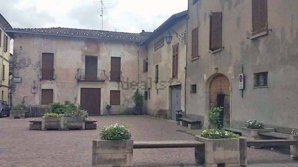 esavano in vendita a Cassano Valcuvia