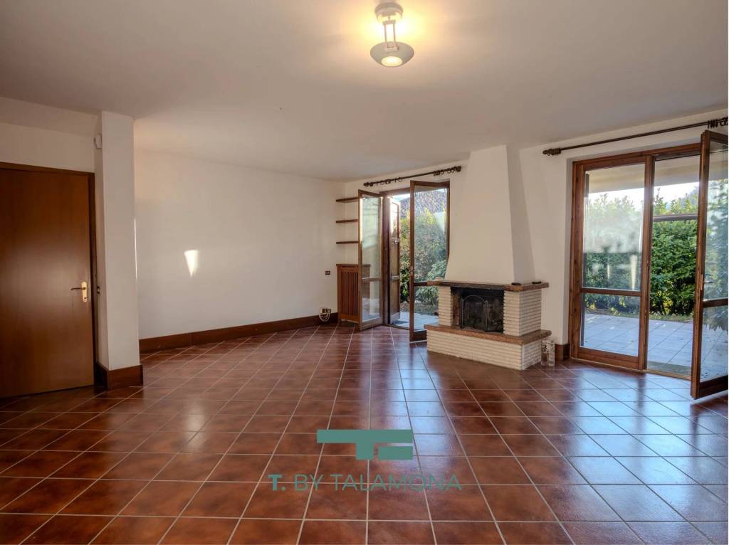 casa indipendente in vendita a Cassano Valcuvia