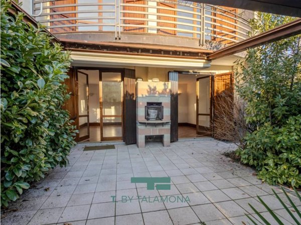 casa indipendente in vendita a Cassano Valcuvia