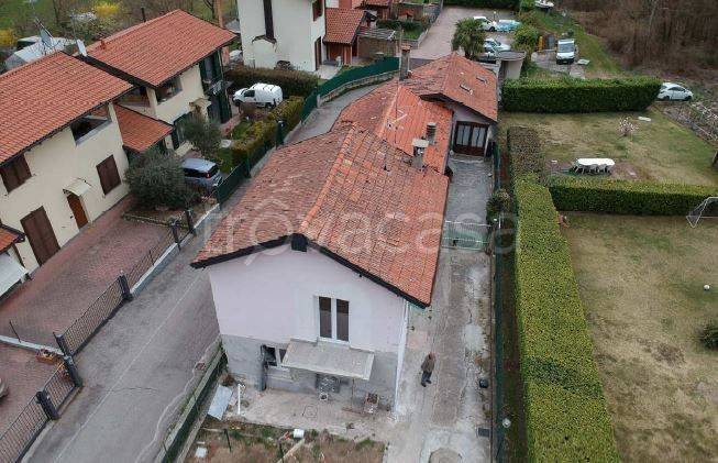 appartamento in vendita a Cassano Valcuvia in zona Noga