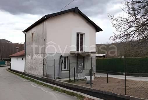 appartamento in vendita a Cassano Valcuvia in zona Noga